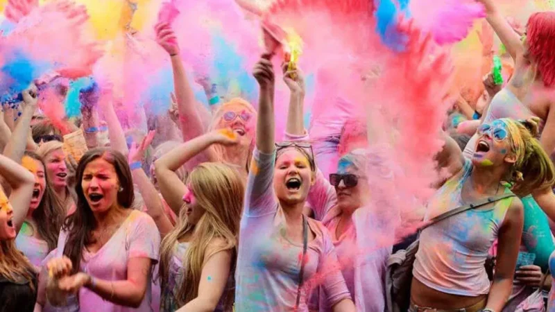 Holi Party In Actress Chhedchhad: होली पार्टी में एक्ट्रेस के साथ जबरदस्ती: नशे में धुत एक्टर ने की शर्मनाक हरकत, पुलिस ने दर्ज किया मामला…
