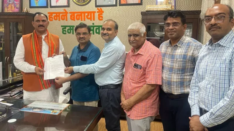 Chhattisgarh Hospital News: अस्पतालों के खिलाफ कार्रवाई रोकने आईएमए मिला हेल्थे मिनिस्टर से, उठाया आयुष्मान में अपर्याप्त पैकेज का मसला…