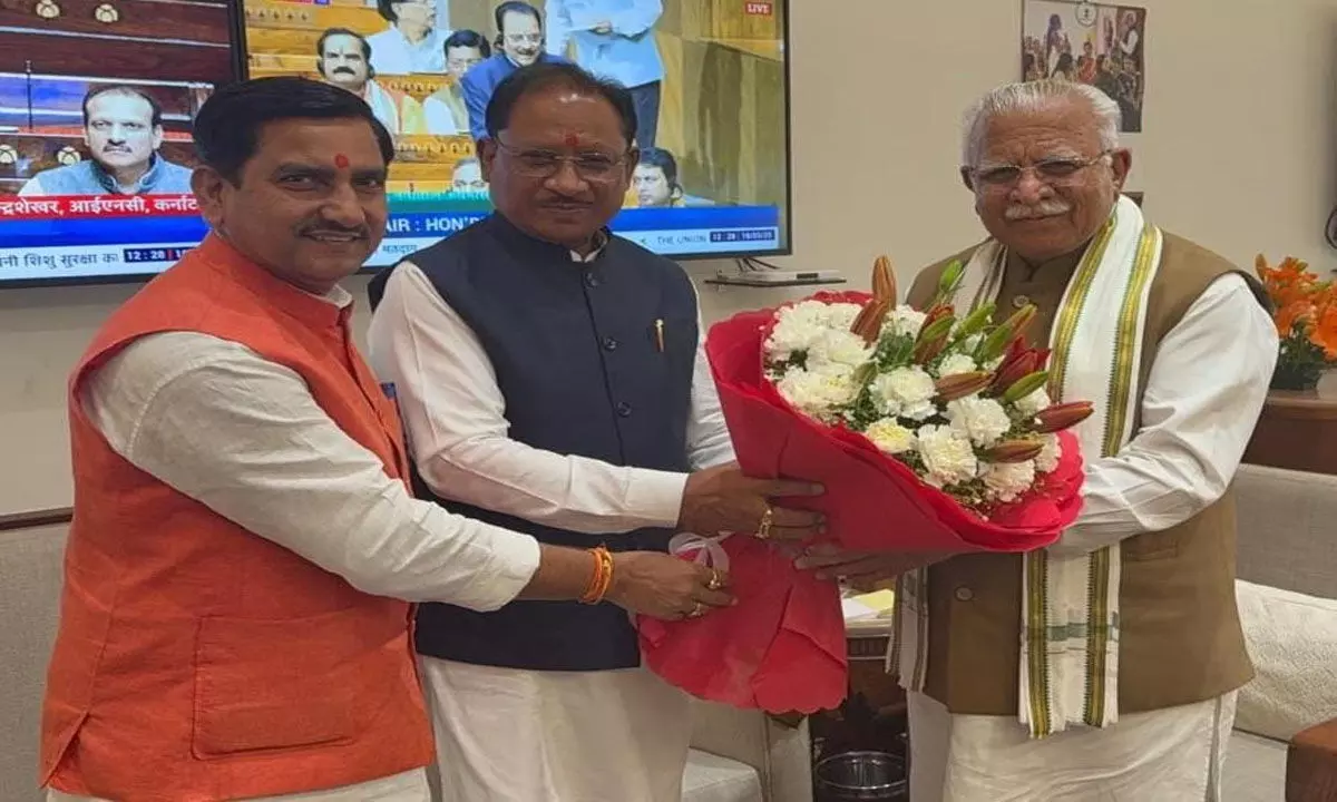 मुख्यमंत्री विष्णुदेव साय ने केंद्रीय मंत्री मनोहर लाल खट्टर से की भेंट