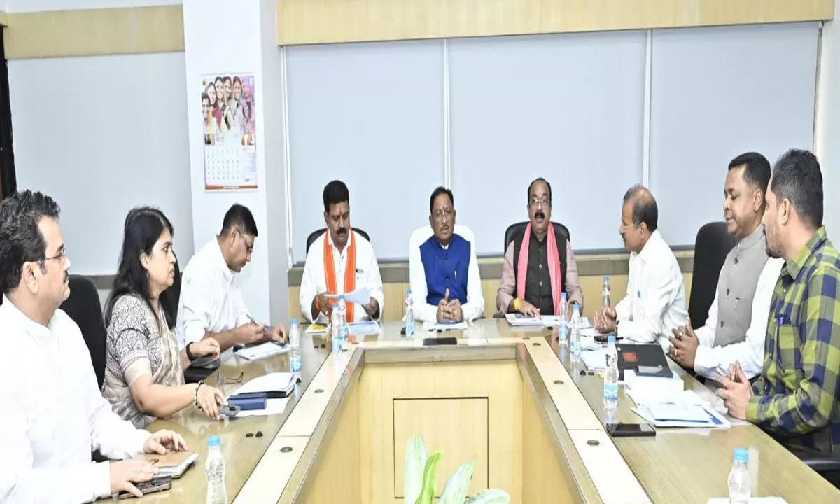 Chhattisgarh News: CM विष्णु देव साय ने ली उच्चस्तरीय समीक्षा बैठक, अधिकारियों को निर्देश, जल संकट से निपटने ठोस और निर्णायक कदम उठाए