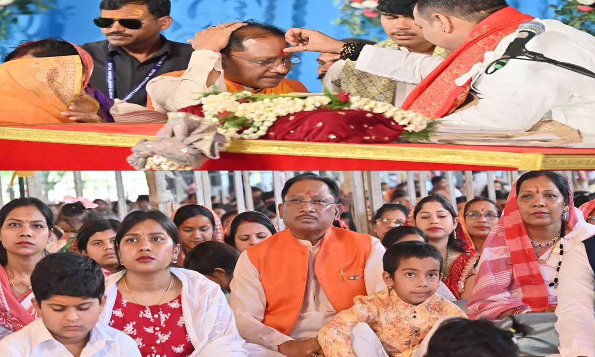 मुख्यमंत्री ने परिवार सहित शिव महापुराण कथा में लिया भाग, बोले-हम सबका सौभाग्य है कि…