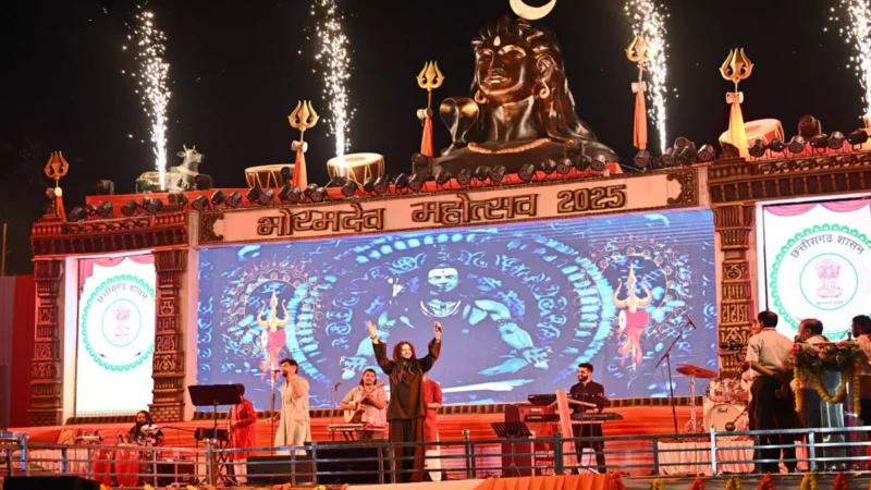 ऐसा डमरू बजाया भोले नाथ ने…हंसराज रघुवंशी की भक्ति संगीत से भक्तिमय हुआ वातावरण…