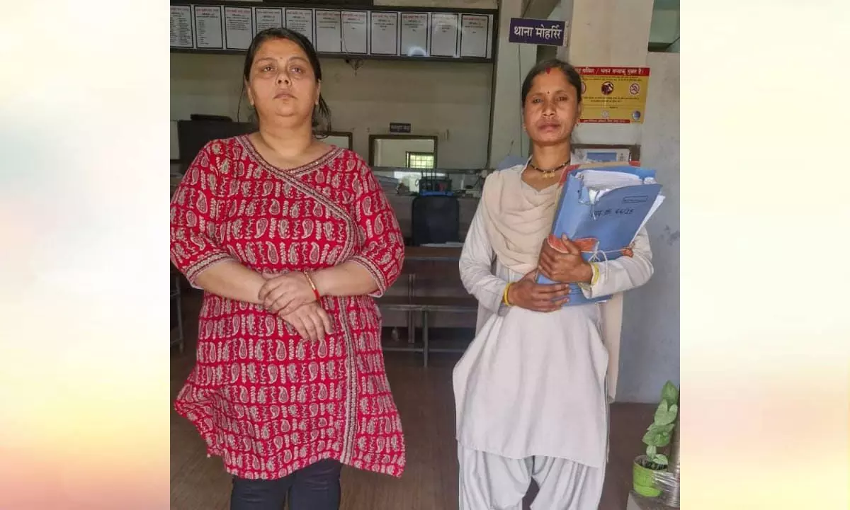 Raipur News: पढ़ाने के बहाने आदिवासी बच्चों को रायपुर लाये, फिर पैर दबवाए और झूठे बर्तन धुलवाए, पुलिस ने महिला को किया गिरफ्तार, पति को आजीवन कारावास