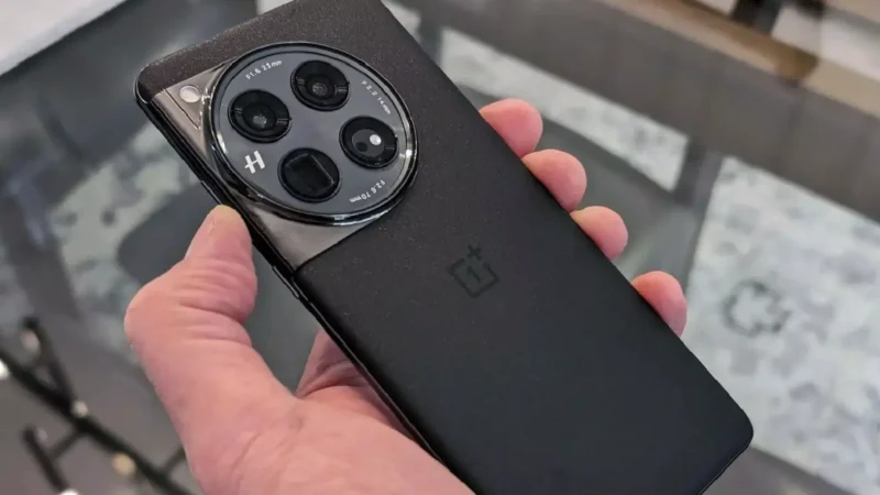 OnePlus 12 हुआ इतना सस्ता! Amazon पर ₹19,000 की छूट, जानें सभी ऑफर्स और स्पेसिफिकेशन्स