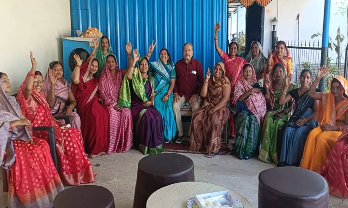 छत्तीसगढ़ में नारी सशक्तिकरण की नई मिसाल, रनई बना देश का पहला ग्राम पंचायत, जहां सभी पदां पर महिलाएं निर्विरोध जीतीं